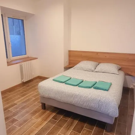 T2 Climatise 40 M 2, Non Fumeur, Borne Electrique Sur Parking Les Animaux Ne Sont Pas Acceptes Apartment *